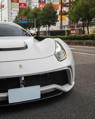 Ferrari F12 Karbon Fiber gövde Kiti F12 Novitec N-largo tarzı ön ve arka tampon tekerlek kemeri F12 ön dudak difüzörü spoyler