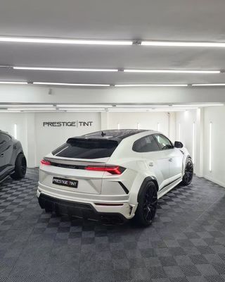 Lamborghini Urus Karbon fiber gövde Kit URUS 1016 tarzı karbon fiber ön dudak difüzörü spoiler kapot tekerlek kemeri