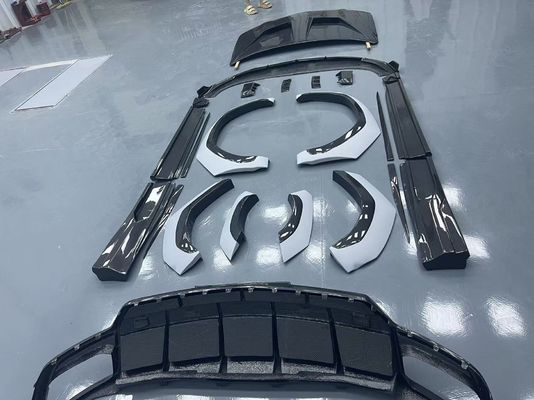 Lamborghini Urus Karbon fiber gövde Kit URUS 1016 tarzı karbon fiber ön dudak difüzörü spoiler kapot tekerlek kemeri