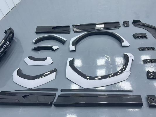 Lamborghini Urus Karbon fiber gövde Kit URUS 1016 tarzı karbon fiber ön dudak difüzörü spoiler kapot tekerlek kemeri