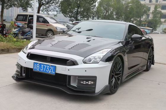 Nissan GTR Karbon fiber gövde Kit GTR r35 2024nismo tarzı yükseltilmiş ön ve arka tampon spoilerleri kaputu koruyucuları