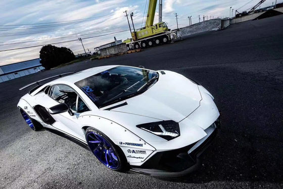 Lamborghini Aventador LP700 Karbon Fiber Body Kit LP700 LB tarzı Side Skirt Spoiler Wheel Arch