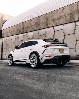 Lamborghini Urus Body Kit için Otomatik Parçalar Urus Upgrades 1016 tarzı Front Scoop Diffuser Spoiler Widebody Kit