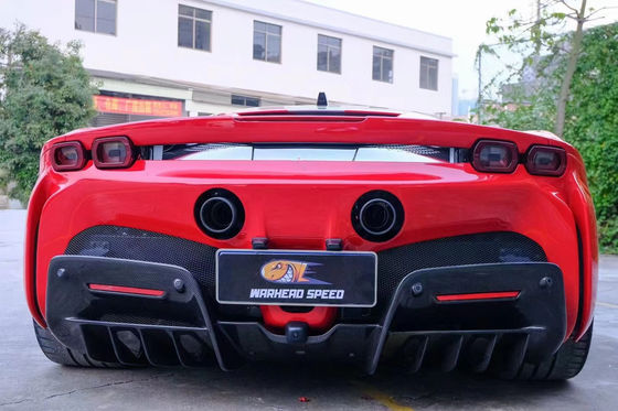Ferrari SF90 Kuru Karbon Fiber Beden Kits SF90 OEM Stili Karbon Fiber Ön Dudak Diffuser Spoiler Side Skirt