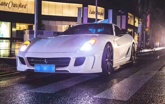 Ferrari 599 Bodies Kit için 599 VORS Upgraded Style Ön ve arka tampon Yan etek Spoiler Karbon Fiber Bodies Kit