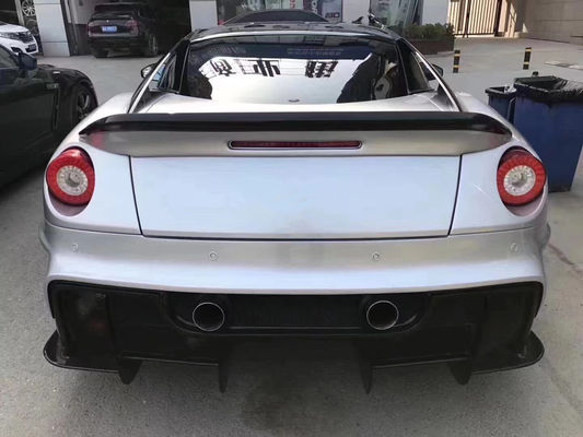 Ferrari 599 Bodies Kit için 599 VORS Upgraded Style Ön ve arka tampon Yan etek Spoiler Karbon Fiber Bodies Kit