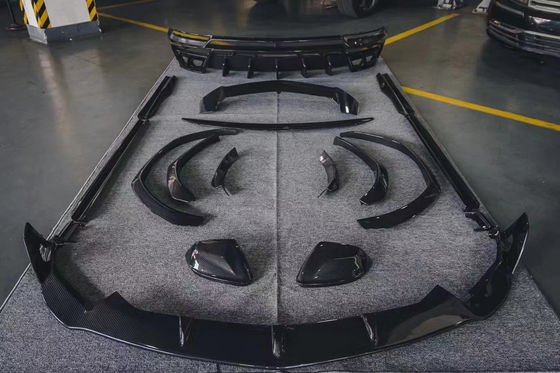 Lamborghini URUS için Otomobil Parçaları Karbon Elyafı Vücut Kiti