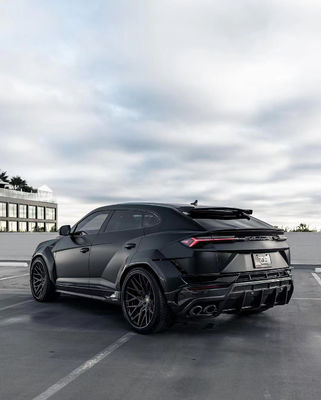 Siyah Lamborghini Vücut URUS Gelişmiş 1016 Hood Spoiler Geniş Vücut Kiti