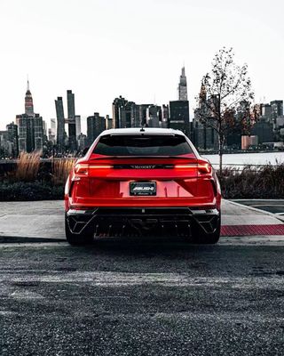 Yeni Lamborghini URUS Vücut MSY Tarzı Ön ve Arka Tampon Araba Otomatik Parçaları