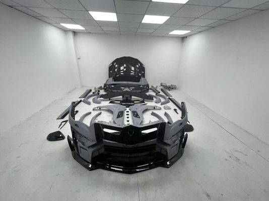 Yeni Lamborghini URUS Vücut MSY Tarzı Ön ve Arka Tampon Araba Otomatik Parçaları