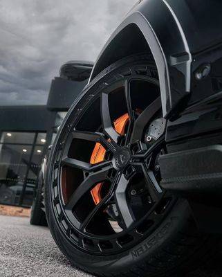 Urus Lamborghini Body Kit UB Stili Ön Dudak Diffuser Spoiler Lamborghini Geniş Vücut Urus