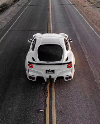 Ferrari F12 için Karbon Fiber Bodies Kit F12 SVR tarzı Ön ve Arka Tampon Spoilers ile Hood Fenders'ı yükseltti