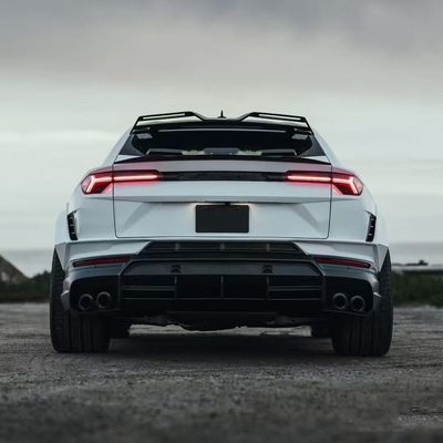 RT URUS SUV Lamborghini için Karbon Vücut Kütesi Ön Dudak Difüzörü Tekerlek Kemeri Geniş Vücut Kütesi
