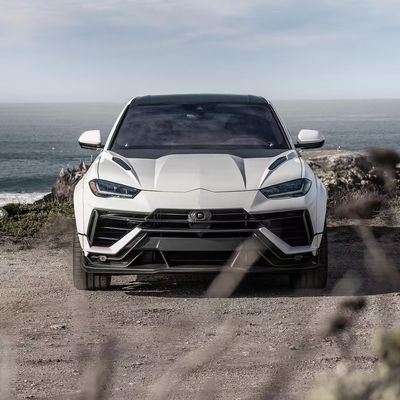 RT URUS SUV Lamborghini için Karbon Vücut Kütesi Ön Dudak Difüzörü Tekerlek Kemeri Geniş Vücut Kütesi