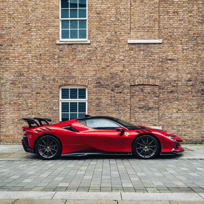 SF90FXX Ferrari SF90 Body Kit Ön ve Arka Araba Tamponu Yan Etek Fırçası Arka Fenerler
