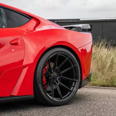 Ferrari 812 Karbon Vücut Kitleri Ön ve Arka Bumper Geniş Vücut Kitleri 2017 - 2019