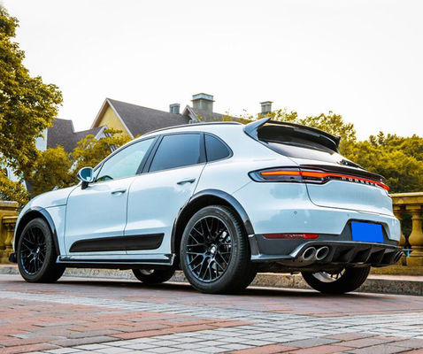 Yüksek Kaliteli Karbon Fiber Kit Macan Body Kit ForMacan Ön ve Arka Taraf Etekler Spoiler Geniş Vücut