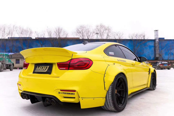BMW M4 F82 için LB Geniş Vücut Kit M4 F82 Geniş Vücut Kit M4 F82 LB Stil Ön Dudak Diffuser Spoiler Karbon Elyaf Vücut Kit
