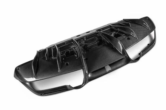 BMW X6M F96 Karbon Fiber Body Kit için X6M F96 AE Tarzı Karbon Fiber Front Lip Diffuser Spoiler'ı yükseltir