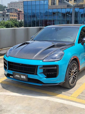 2019 Black Porsche Cayenne Body Kit TH Style Motor kapağı Kuru Karbon Fiber