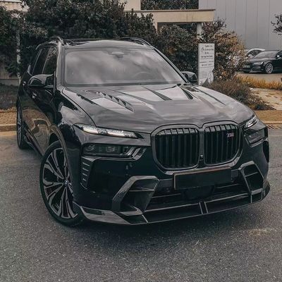 BMW X7 Karbon Fiber Body Kit için X7 LD tarzı yükseltilmiş Karbon Fiber Front Lip Diffuser Spoiler Hood Body Kit