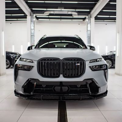 BMW X7 Karbon Elyafı Vücut Kiti için X7 Karbon Elyafı Ön Dudak Diffuser Spoiler Hood Side Skirt Wide Body Kit