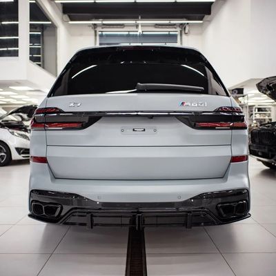 BMW X7 Karbon Elyafı Vücut Kiti için X7 Karbon Elyafı Ön Dudak Diffuser Spoiler Hood Side Skirt Wide Body Kit