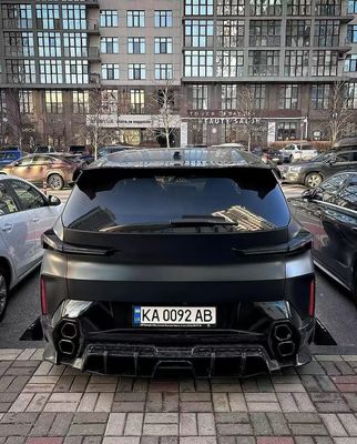 XM Bmw Geniş Vücut Kit Karbon Elyaf Ön Dudak Spoiler Siyah Bmw Yan Etek Tekerlek Kemeri