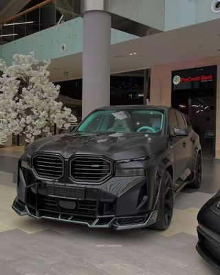 XM Bmw Geniş Vücut Kit Karbon Elyaf Ön Dudak Spoiler Siyah Bmw Yan Etek Tekerlek Kemeri