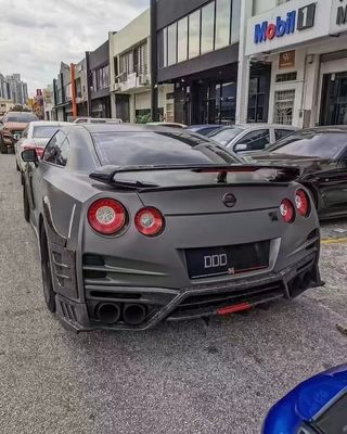 Nissan GTR R35 Karbon Fiber Body Kit için GTR Yükseltilmiş Top Style Karbon Fiber Ön ve Arka Bumper Side Skirt Spoilers