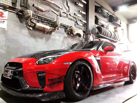 Nissan GTR Body Kit için GTR R35 VARIS tarzı Karbon Fiber Ön ve Arka Tampon Spoiler Body Kit'i yükseltti