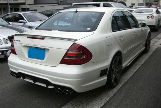 Mercedes W211 Bodies Kit için FPR Malzeme W211 E260 E350 WALD Stili Bodies Kit'i yükseltin
